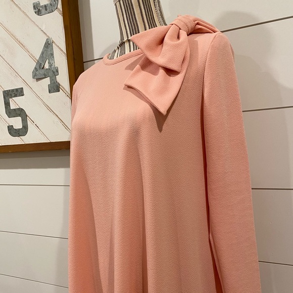 SOLD NO LONGER AVAILABLE 🌿 Shoulder Bow Dress - Picture 3 of 8